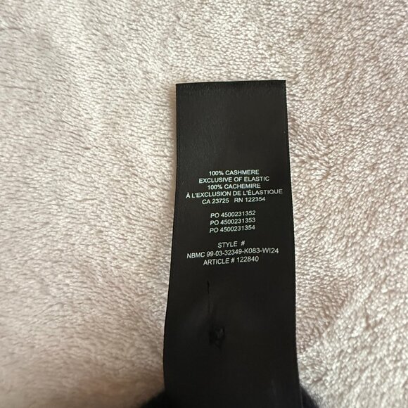 Never worn Aritzia black cashmere cardigan - Picture 3 of 6